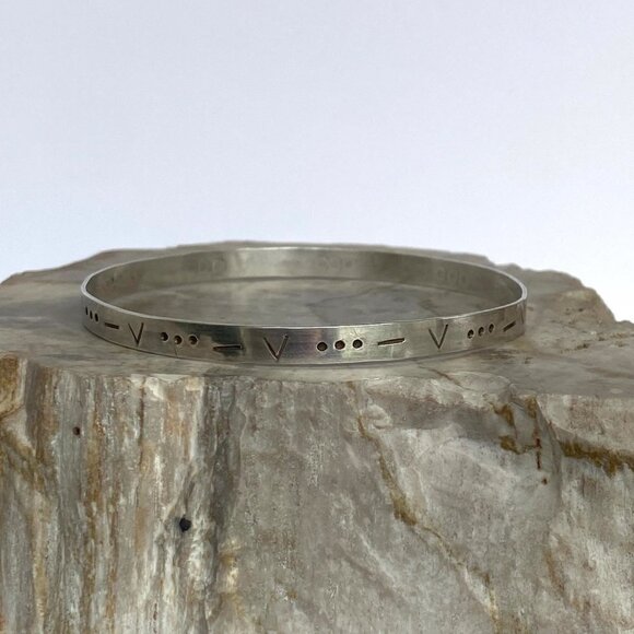 Sterling Silver 925 Round Stamped Pattern Etched Thin Bangle Bracelet 7.75" - Picture 6 of 16